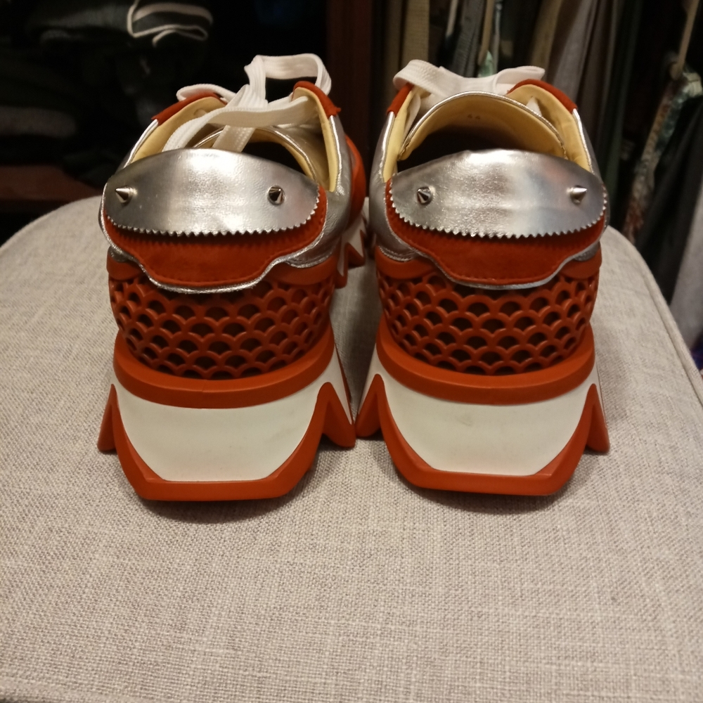 Shoes - Picture 3 of 8
